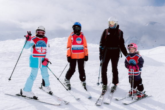 Ski Gudauri Ski Snowboard school and rental shop in Gudauri